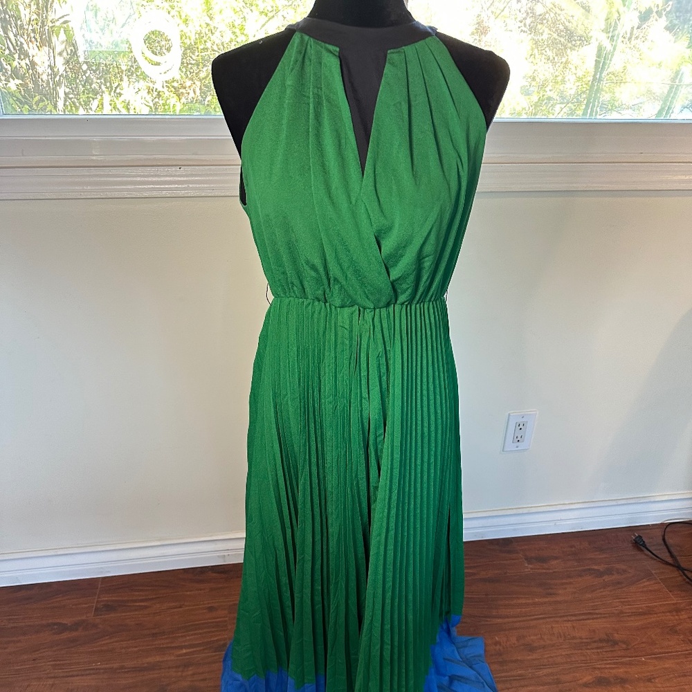 Gracia Green floor length dress (L)
